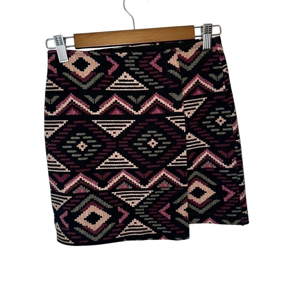Hollister Aztec Geometric Print Black & Pink Mini Stretch Tube Skirt Size Small - Picture 3 of 6